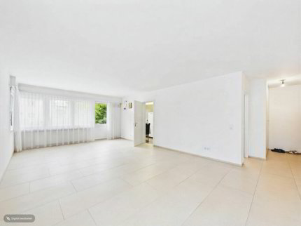 RUHIG UND HELL MIT BALKON UND GARAGE 1/5