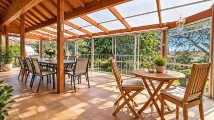 Maison individuelle de 6 pièces en vente à La Rippe - 325 m² 1/5
