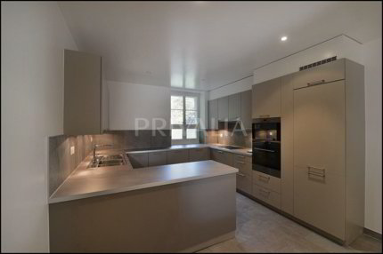 Opportunity: A lovely, charming property just a few minutes from the town centre 1/5