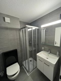 Zur Vermietung steht ein neuwertiges Studio mit 18 m² 1/5