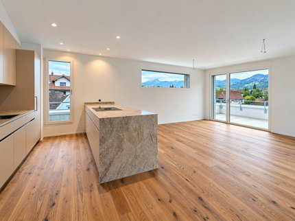 Äusserst hochwertige Attikawohnung mit riesiger Terrasse und wunderschöner Weitsicht 1/5