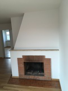 Befristete 4-Zimmer-Wohnung (zuoberst mit Lift) mit Balkon in Küsnacht 1/5