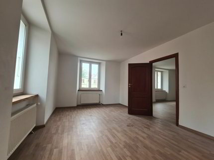 Appartement de 3.5 pièces en location à La Chaux-de-Fonds - 75 m² 1/5