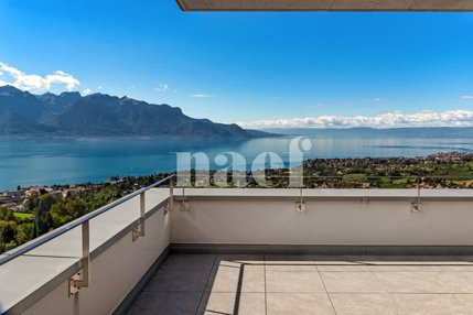 Appartement en attique de 4.5 pièces avec terrasse et vue grandiose... 1/5
