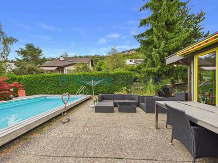 WOHNTRAUM MIT GROSSEM GARTEN UND EIGENEM POOL 1/5