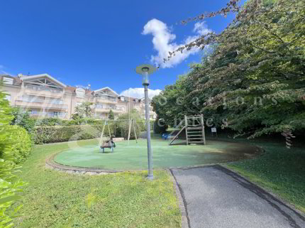 MAGNIFIQUE APPARTEMENT DE 7 PIECES DE 251 m2 PPE AVEC LARGE TERRASSE ET VUE DEGAGEE VERDURE 1/5