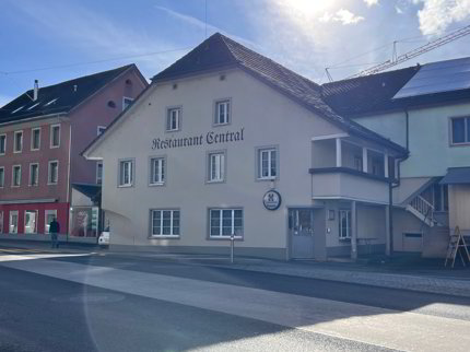 Restaurant Central mit Wohnung und Garage 1/5