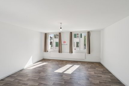 Immeuble mixte en vente à Flawil - 251 m² 1/5