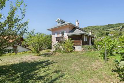 Maison de 3 appartements, aux généreux volumes et vue imprenable sur l 1/5