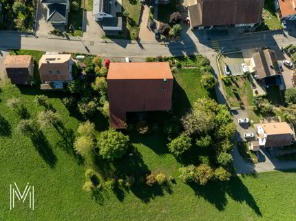 Un patrimoine authentique à réinver au coeur du village Une Opportunité immobilière rare 1/5