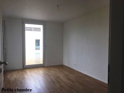 Appartement 3,5 pièces traversant, au 2ème étage avec balcons 1/5