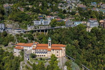 Maison en vente à Orselina - 892 m² 1/5