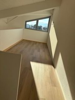 A louer 9 bureaux de taille variable de suite 1/5