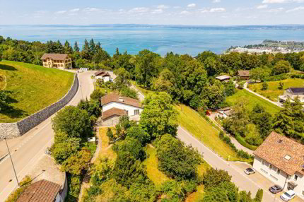 Seltene Gelegenheit für Bauherren und Investoren - rund 1'426 m² Bauland mit vielseitigem Entwicklungspotenzial 1/3