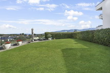 Selten in Tübach - 4.5 Zimmer-Whg. mit 220m² Garten, privater Waschküche & Bodenseeblick 1/5