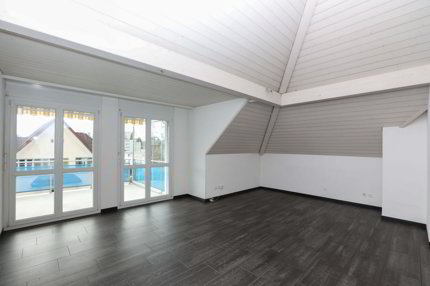 Dachwohnung mit Galerie direkt am Bahnhof 1/5