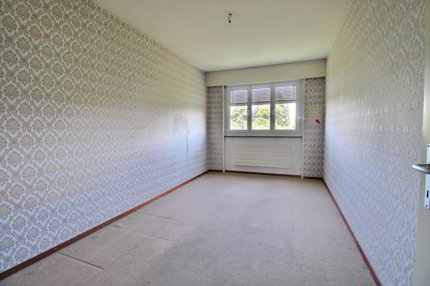Spacieux appartement familial avec beau potentiel 1/5