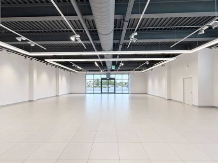 LOCAL COMMERCIAL 946 M² - EXCELLENTE VISIBILITE 1/5