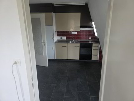 Geräumige 4 Zimmerwohnung zu vermieten 1/5