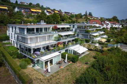 Elegante 5.5-Zimmer-Terrassenwohnung nur wenige Schritte vom Zürichsee entfernt zu kaufen! 1/5