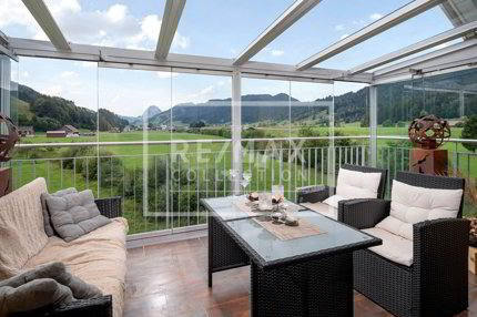 Edle 5.5-Zimmer-Dachwohnung mit 3 Balkonen und atemberaubendem Mythenblick in Einsiedeln zu kaufen! 1/5