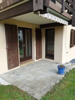 2.5-Zimmerwohnung mit Gartensitzplatz 1/5