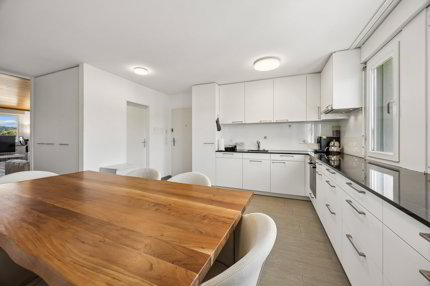 Attraktive 4.5-Zimmer-Wohnung im obersten Geschoss mit Lift und neuer Küche 1/5