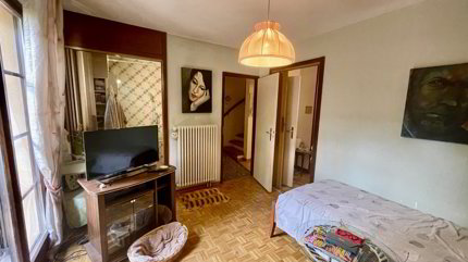Maison individuelle avec beau potentiel 1/3