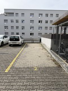 2x places de parc extérieures au centre de Lausanne 1/1