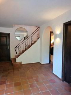 7 1/2 Zimmer-Landhaus mit über 1'000 m2 Grundstück und Erweiterungspotenzial 1/5