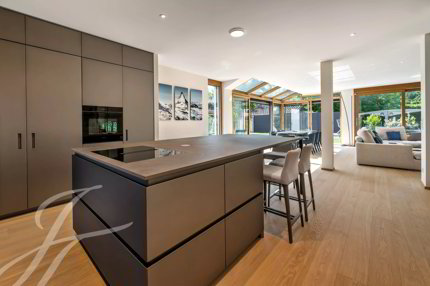A contemporary detached signature in the heart of Geneva's Left Bank 1/5