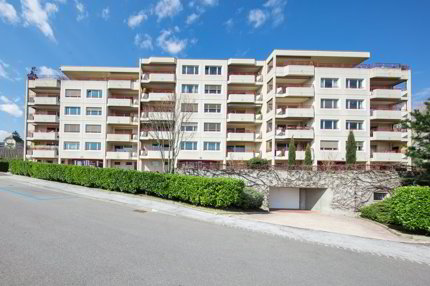 Place de parc intérieure à louer à la Rue des Troncs à Neuchâtel 1/1