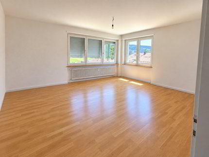 Tramelan, joli appartement rénové de 4 pièces au rez supérieur, situé dans un quartier calme 1/3