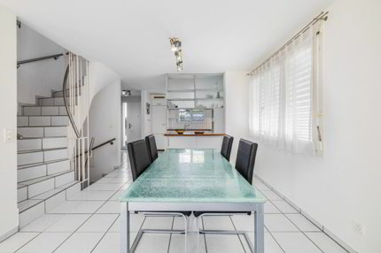 Maison individuelle de 5.5 pièces en vente à Reinach BL - 121 m² 1/5