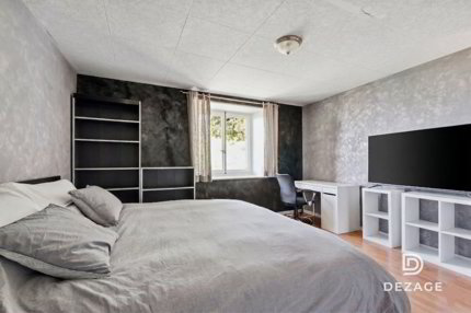 Maison familiale 7.5 pièces de 195 m² : 5 chambres, grand jardin, piscine et vue lac et montagnes à 10min du centre de Vevey 1/5
