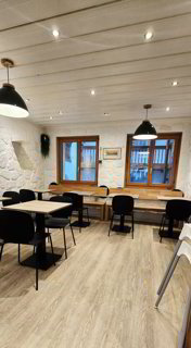 Bar à tapas, café idéalement situé dans la vieille ville de Vevey 1/3