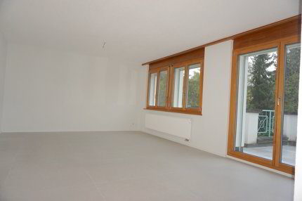 ARI-249 Magnifique appartement rénové de 4,5 pièces avec parking 1/5