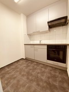 Helle und gemütliche 1 Zimmerwohnung mit Bad und Küche per sofort 1/3
