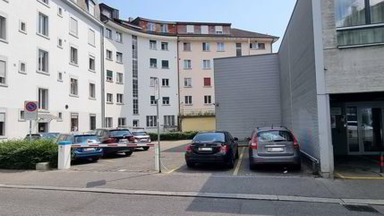 Parkplatz in gesichertem Areal mitten in Biel Bienne 1/1