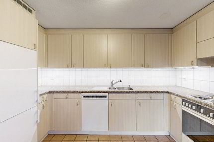 Appartement de 3.5 pièces en location à Bülach - 140 m² 1/5