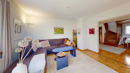 Freistehendes 6-Zimmer-Einfamilienhaus mit weitläufigem Garten 1/5
