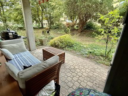 Zentral gelegene 3.5-Zimmer-Wohnung in Albisrieden mit eigenem Gartensitzplatz 1/5