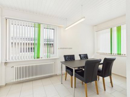 Local commercial en location à Stein AR - 1 580 m² 1/5