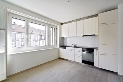 Grosszügige 1 Zimmer-Wohnung 1/5