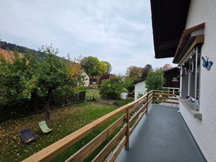 Villa individuelle baignée de soleil, bénéficiant d'un vaste jardin et de deux garages privatifs 1/5