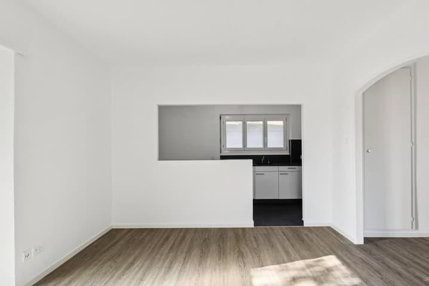 Appartement 2.5 pièces avec balcon 1/5