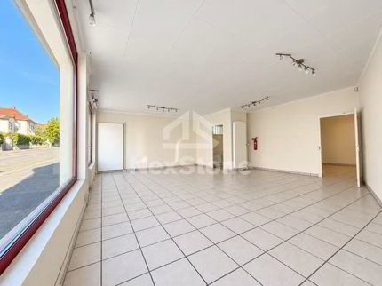 Local commercial de 105 m² avec vitrine proche de la Gare 1/5