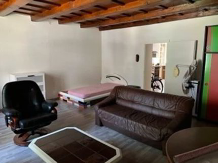 Studio en plein coeur de Peseux 1/3