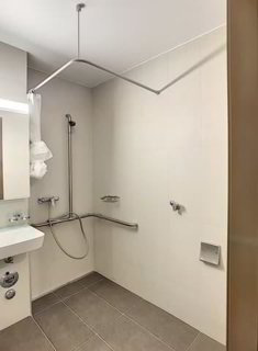 Appartement avec encadrement 2.5 pièces avec balcon 1/5