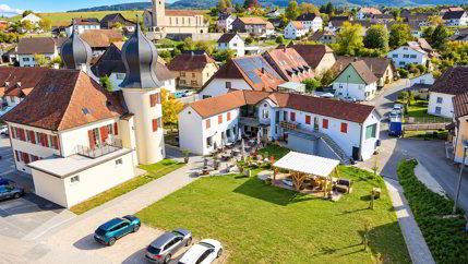 UNE OPPORTUNITÉ D'INVESTISSEMENT AU COEUR DU TERROIR JURASSIEN 1/5